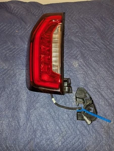New OEM GM Left LED Tail Light Assembly 2021-2024 Yukon 85578924/85618753 - Picture 1 of 5