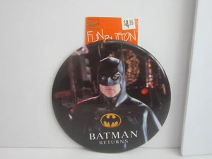 Vintage 1992 BATMAN RETURNS Giant Pin Back Button By Trends Canada NOS Unpunched - Picture 1 of 8