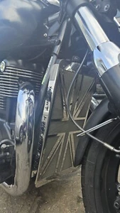 Cubierta protectora radiador Triumph Thunderbird 1600/1700 Union Jack CROMO PULIDO - Imagen 1 de 4