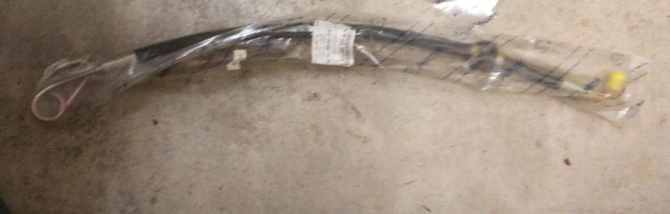 动力转向软管,泵到盒 - 梅赛德斯-奔驰 C280/C36 AMG,96-97 — 第 1/1 张图片