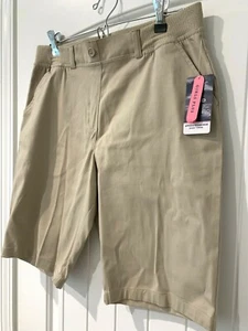 New Girls Size 16.5 Plus Izod Khaki Shorts Bermuda Chino School Uniform NWT 16 - Picture 1 of 6