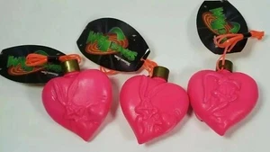 Space Jam Vintage Lola Bunny /Bugs Bunny Cotton Candy Love Dust Hearts-Lot of 3 - Picture 1 of 3