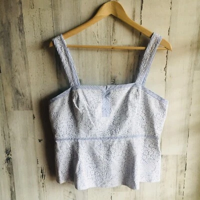 NUEVO CON ETIQUETAS $228 BCBG Max Azria Azul Blanco Encaje Mezcla Media Blusa Informal L Foto 1 de 4