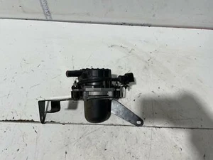 Citroen C5 Vacuum / Air Pump 06/2001-12/2004 - Picture 1 of 8