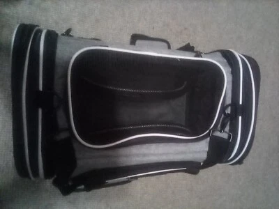 Expandable Carrier  Small Dog/Cat Shoulder Strap, Interior Pet Pad  Heavy duty - Image 1 of 4