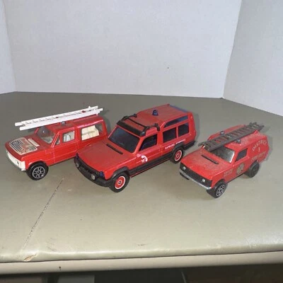 MAJORETTE 3pc Solido Loose Range Rover (Red District 3 Rescue Team  1016 France - Image 1 of 4