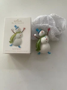 2010 Hallmark Keepsake Ornament-Let it Snow!-Snowman E5 - Picture 1 of 1