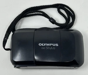 Cámara compacta Olympus Infinity Stylus AF 35 mm con película y batería - Imagen 1 de 14
