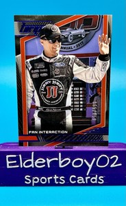 Kevin Harvick /150 Fan Interaction Blue Foil 2017 Panini Torque Racing Nascar