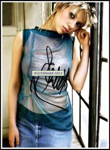 Imagen de lona de algodón autografiada de Scarlett Johansson. Edición Limitada (SJ-58S) - Imagen 1 de 1