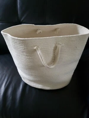 Large Space Carry All Bag White Cotton Heavy Braided  19"x12" overnight laundry Foto 1 de 4