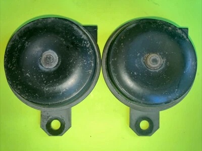 Toyota Horns Supra Celica Low High '85- 89 86510-12270. 86520-12220 OEM - Bild 1 von 4