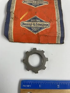 NOS Briggs & Stratton OEM 220859 Muffler Locknut - Picture 1 of 1