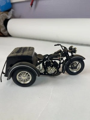 Harley-Davidson Servi-Car años 40 modelo diecast 1:18 negro con maletero vintage Foto 1 de 4