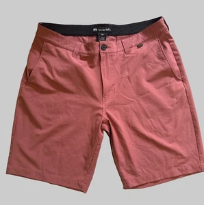 Pantaloncini uomo Travis Matthew Wanderlust taglia 36 Roan Rouge - Foto 1 di 5