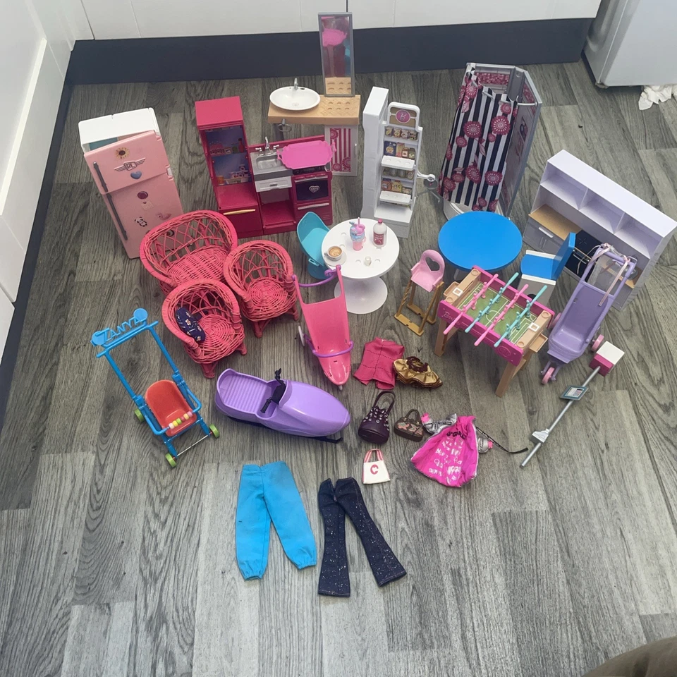 muñecas muebles paquete grande Barbie Simba Moose Plus otras marcas Foto 1 de 4