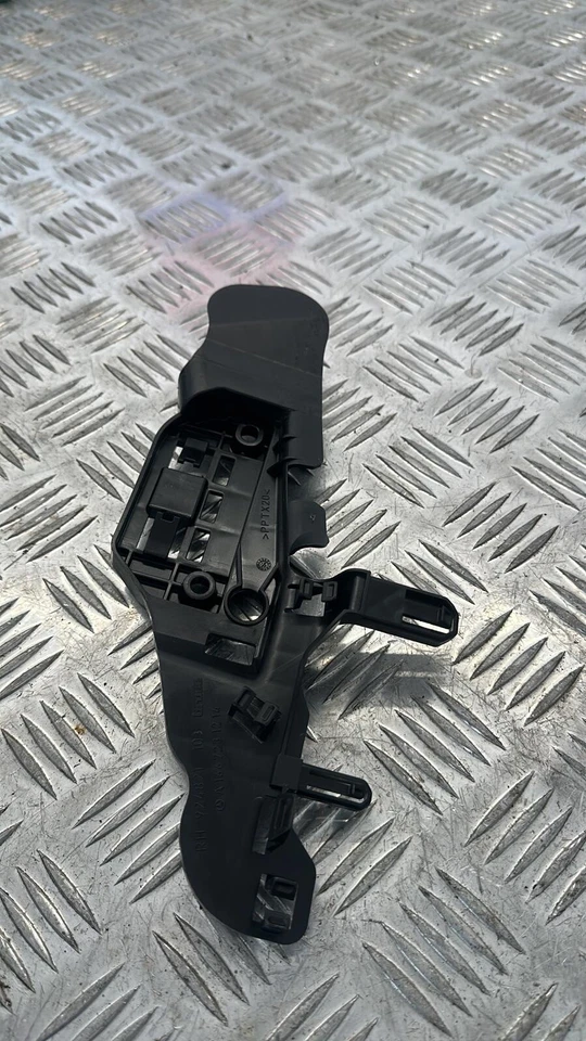 MERCEDES-BENZ ML350 AMG LINE BLUETEC A 2015 MANGO DE CERRADURA PUERTA DELANTERA SOPORTE DERECHO Foto 1 de 3