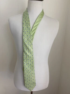 Corbata de seda verde Tommy Hilfiger para hombre patrón de delfines azules animal océano vida marina Foto 1 de 4