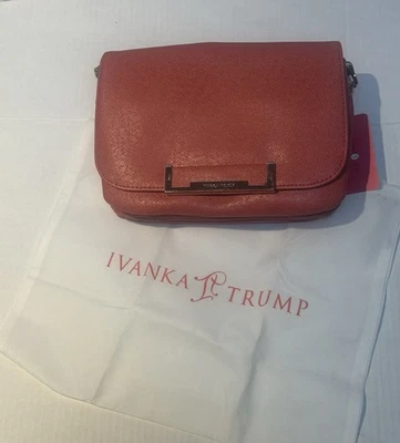 Ivanka Trump Bandolera Bolso de Mano Cartera Rosa Plata Herrajes Presidente Chic Nuevo con Etiquetas Foto 1 de 4