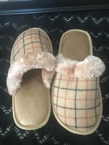 Memory Foam Slippers—last pair! - Picture 1 of 5