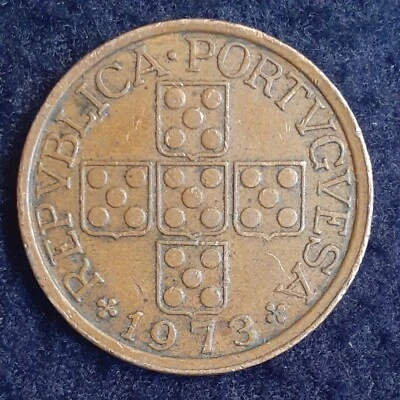1973 Portugal 50 Centavos cross, ears of wheat, 22.5mm coin - Image 1 of 4