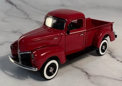 MODELOS MATCHBOX DE ANTAÑO CAMIONETA FORD YTC03-M 1940 Foto 1 de 4