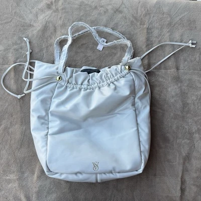 Bolso de Mano Victoria's Secret de Cuero Sintético Nuevo con Etiquetas, Blanco roto Foto 1 de 4