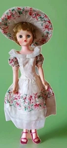 Candy Puppe 22 Zoll Vintage Puppe mit hausgemachtem weißem transparentem rosa Stickerei Kleid & Hut - Bild 1 von 14