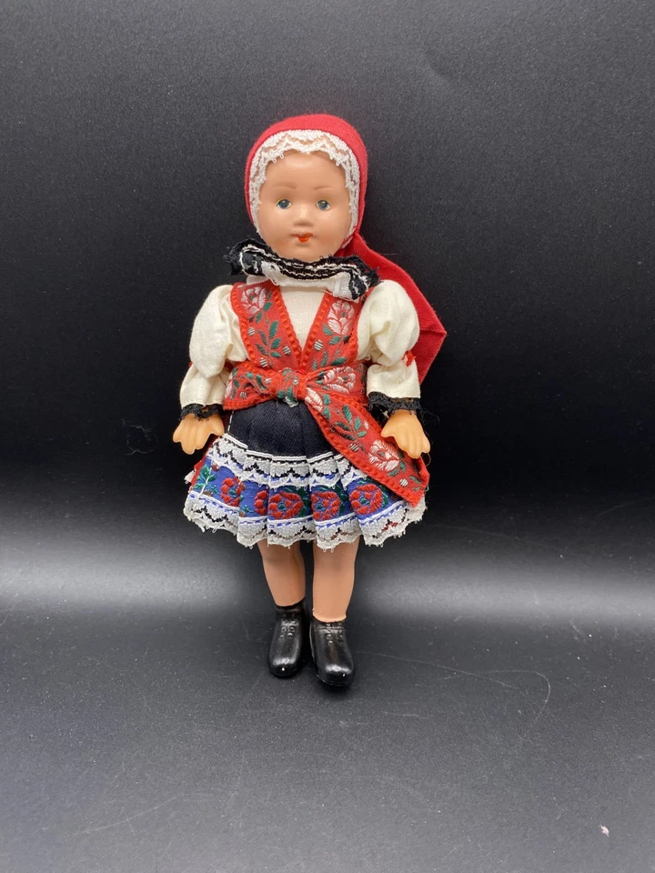 Disfraz folclórico muñeca niña checoslovaca vintage Foto 1 de 4