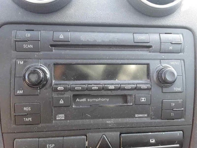 8P0035195 Autoradio pour AUDI A3 (8P1) 2.0 TDI Ambiente 2003 1163120 - Photo 1/4