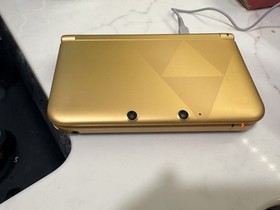 Nintendo 3DS XL The Legend of Zelda Link Between Worlds Edition - Complete CIB!