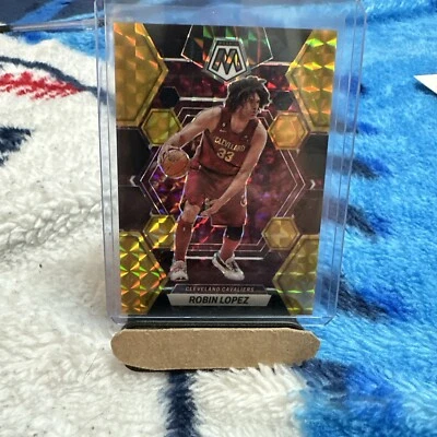 Mosaico Panini Robin López 2022-23 7/8 - Negro Oro Elección Foto 1 de 4
