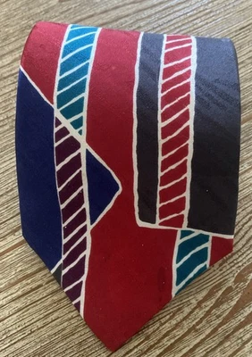 Gravata Halston III abstrata multicolorida 100% seda italiana feita nos EUA - Imagem 1 de 4