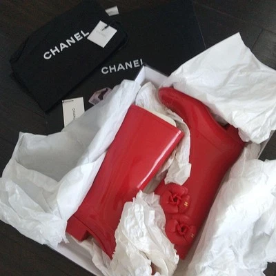 Botas de chuva CHANEL camélia borracha vermelha 36 sapatos florais raras limitadas novo Japão - Imagem 1 de 4