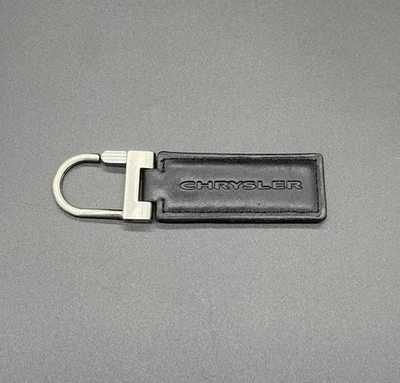 Llavero Chrysler de cuero negro Foto 1 de 4