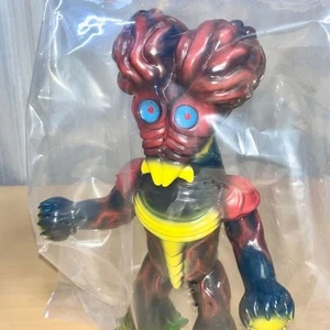 Devastated Alien Dolz Season 1 Shimax Ultraman Taro Ultra Monster Soft Vinyl Sof - Picture 1 of 3