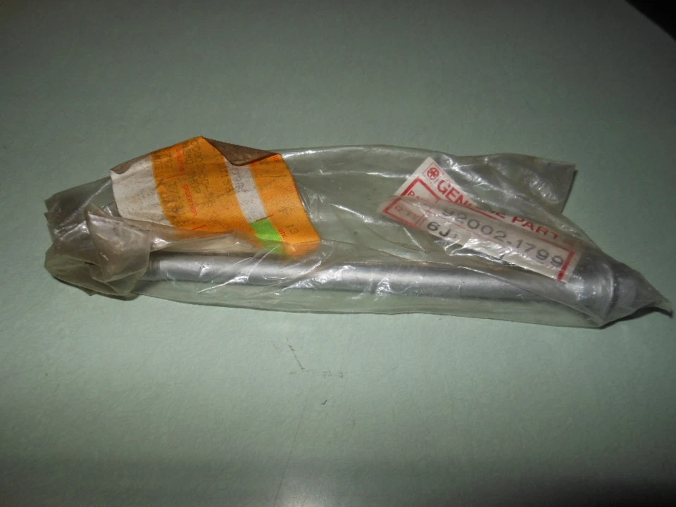 Nuevo de Lote Original Kawasaki 1987 90 NINJA 750R Perno de culata 10X156 # 92002-1799 Foto 1 de 1