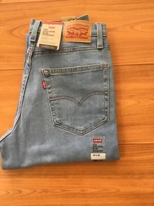 Levis 724 Women's High-Rise Slim Straight Jeans Pants (18883-0230) NWT - Picture 1 of 6