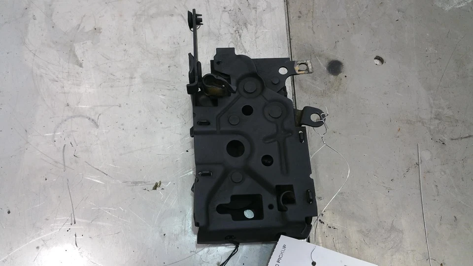 Pestillo puerta derecha camioneta Ford OEM F1ZZ6121812A 73 74 75 76 77 78 79 F150 F250 F100 Foto 1 de 1