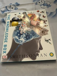 The Knowledge Box by DK Smithsonian - Flash Drive Only - Zdjęcie 1 z 2