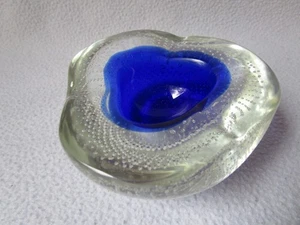 Cenicero de cristal de Murano cubierta azul/claro burbujas de aire 10x4,5 cm intacto - Imagen 1 de 7