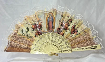Abanico Plegable Tela Ventimilla Virgen de Guadalupe Borde Encaje Hecho en España De Colección Foto 1 de 4