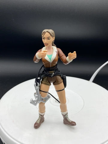 Tomb Raider Lara Croft Conquers the Legendary Yeti - Playmates 1999 Figure Only Cover
