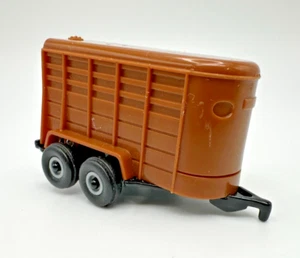 ERTL 1/64 BROWN LIVESTOCK HORSE TRAILER FOR PICKUP TRUCK x - Picture 1 of 7