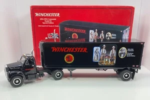First Gear 1/34 Scale 1960 MODEL B-61 Tractor & Trailer 1894-1994 Centennial - Picture 1 of 12