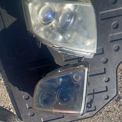 Juego de faros halógenos completo para Cadillac STS 2006-2011  Foto 1 de 4