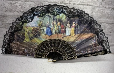 Abanico plegable a mano vintage tela pintada a mano escena victoriana con bordes de encaje Foto 1 de 4