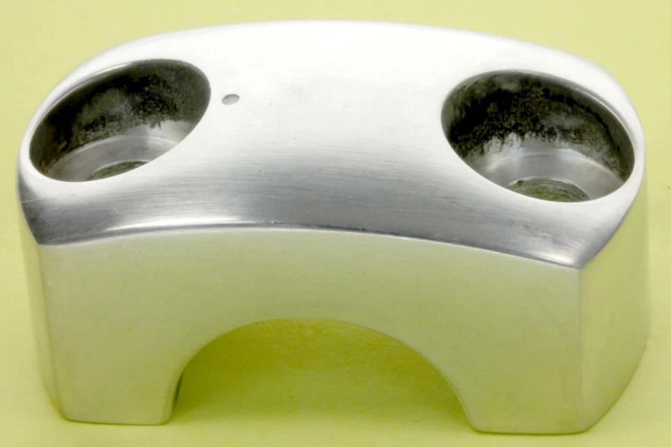 HONDA VT1100 VT600 VT750 VF750 ТЕНЕВОЙ ВЕРХНИЙ ДЕРЖАТЕЛЬ РУЧКИ OEM NOS 53131-MM8-000 - Изображение 1 из 4