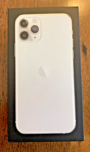 Celular inteligente Apple iPhone 11 CAJA VACÍA Pro 64 GB plateada al por menor excelente estado - Imagen 1 de 7
