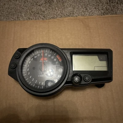 Suzuki GSXR 750 Clocks Dash Speedo 2004 2005 K4 K5 GSXR750 B149 - Image 1 of 4